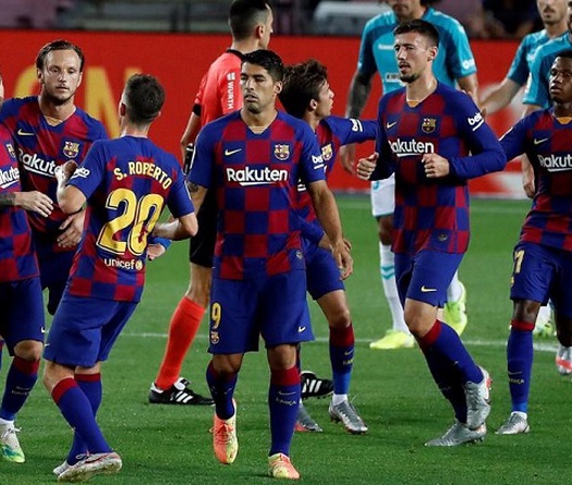 Real Madrid vô địch nhưng Messi vẫn giành gấp đôi danh hiệu