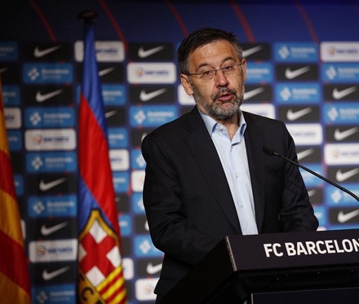 Chủ tịch Barca phá vỡ sự im lặng sau mâu thuẫn với Messi