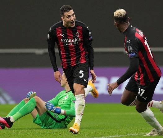 Hậu vệ cho mượn của MU ghi bàn và kiến tạo ở Europa League