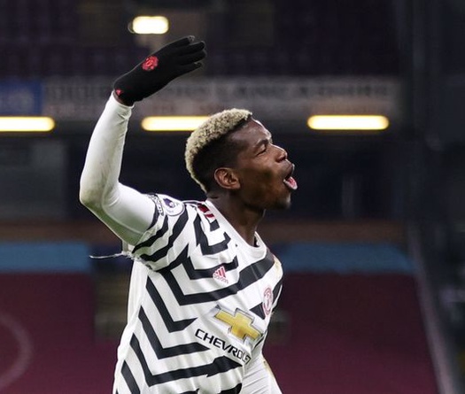 Pogba và Bailly ăn mừng giống hệt 2 cựu danh thủ MU