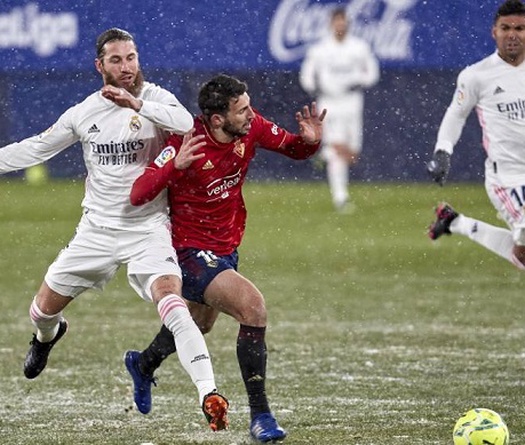 Khó tin Atletico dẫn đầu bảng dù chơi ít hơn Barca và Real 3 trận