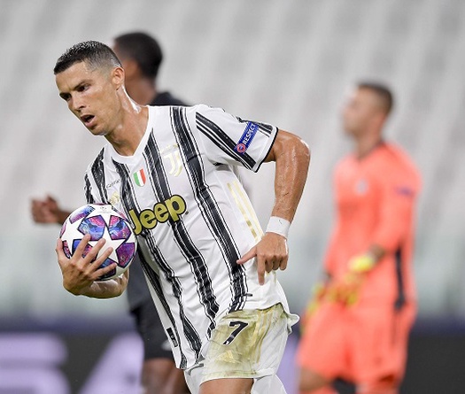 Cristiano Ronaldo tiết lộ thời hạn đưa ra quyết định tương lai