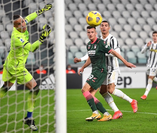 Ronaldo “quét sạch” các đội bóng Serie A như thế nào?