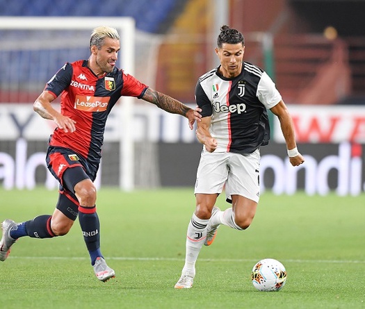 Ronaldo ghi bàn từ khoảng cách 25 mét với tốc độ bao nhiêu?