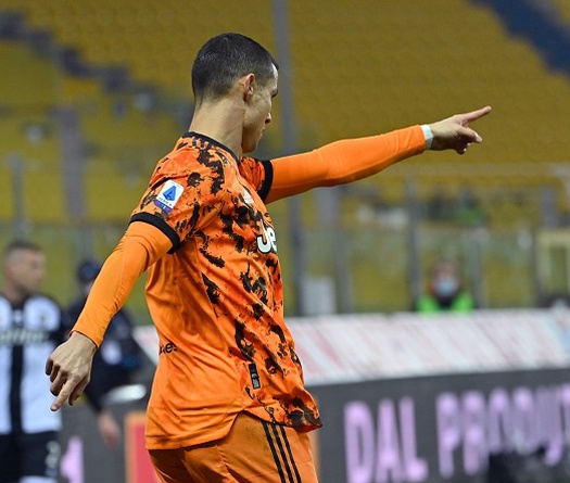 Ronaldo lọt vào hàng ngũ những chân sút hay nhất lịch sử Serie A