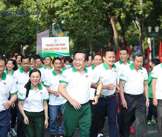 Những hình ảnh đáng yêu trong Ngày chạy Olympic vì sức khỏe toàn dân năm 2021