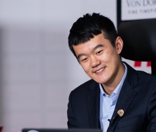 Kết quả giải cờ vua Magnus Carlsen Tour Finals ngày 9/8: Người Trung Quốc phục thù, Vua cờ chớp ra tay!