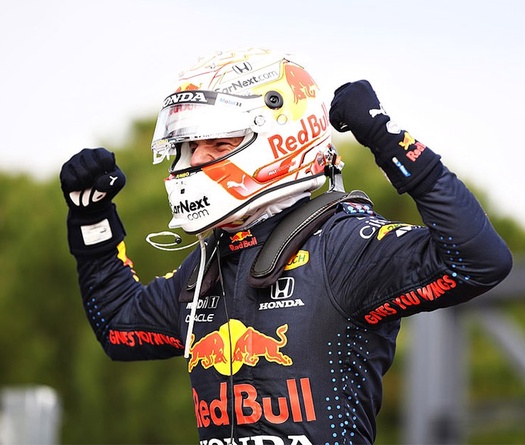 Verstappen thắng sâu Hamilton, kết thúc hoàn hảo cuộc đua F1 Emilia Romagna Grand Prix đầy kịch tính
