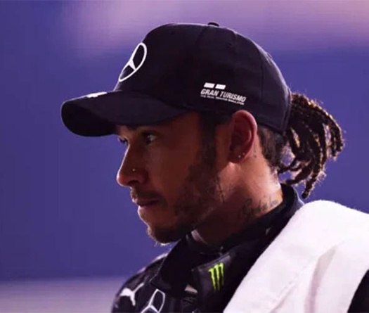 Lewis Hamilton nhiễm COVID-19, phải bỏ cuộc đua F1 Sakhir Grand Prix và cơ hội bắt kịp kỷ lục nữa!
