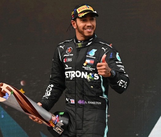 Sao F1 Lewis Hamilton ký hợp đồng với Mercedes
