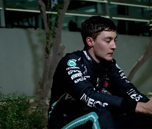 George Russell vuột mất ngôi vô địch F1 đầu tiên do lỗi của Mercedes!