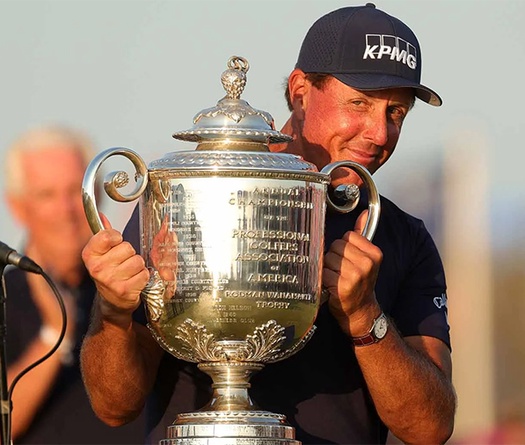 Golf đúng là môn "đại gia": Điểm qua tiền thưởng "khủng" của Phil Mickelson và tổng tiền thưởng của PGA Championship!