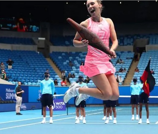  Elise Mertens quá bá đạo với ngôi vô địch tennis thứ 6 trước Australian Open