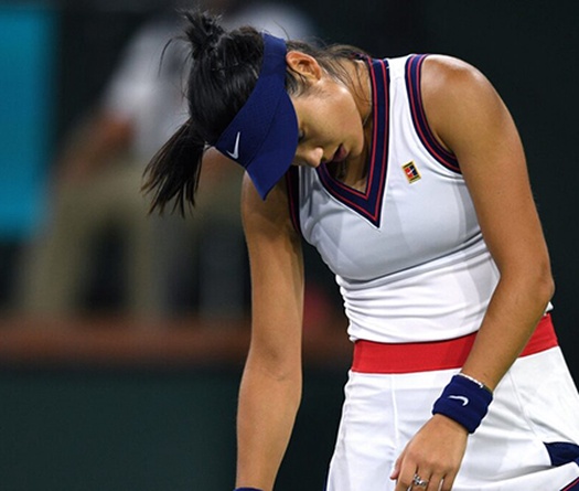 Kết quả tennis mới nhất: "Bóng ma Naomi Osaka" hiện về, Raducanu thua ngay khi đổi thầy