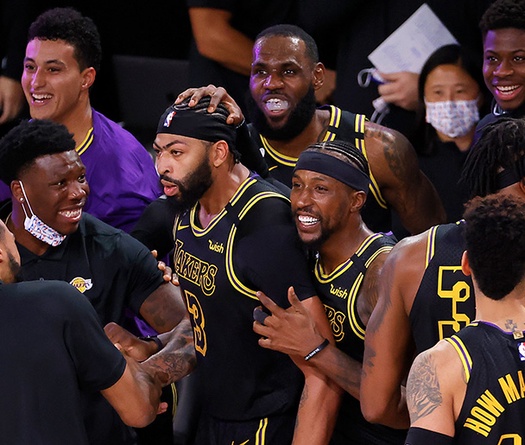 Anthony Davis tung game-winner đỉnh cao, LA Lakers thoát hiểm ngoạn mục