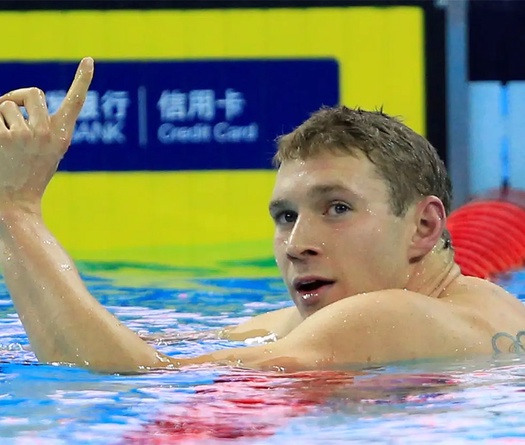 Kình ngư 3 lần vô địch Olympic có cách tập thể lực quá sốc 