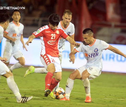 Bận đính hôn, Công Phượng không cùng TP.HCM ra Bắc đấu Hải Phòng