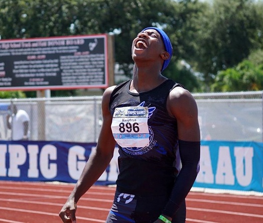 Chàng trai Mỹ 16 tuổi phá kỷ lục quốc gia chạy 200m, gần “chạm gót” Tia chớp Usain Bolt