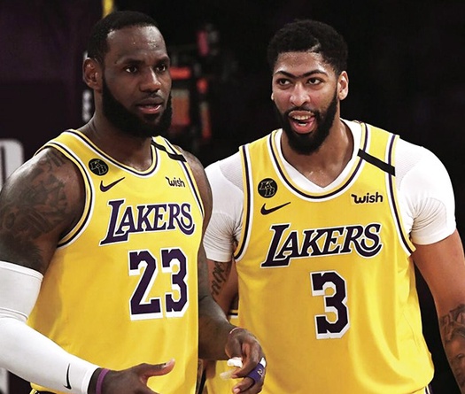 LeBron James siêu "clutch" ở phút cuối, LA Lakers đánh bại Clippers