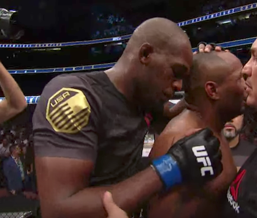 Ngày cả Jon Jones và Daniel Cormier cùng nhau khóc