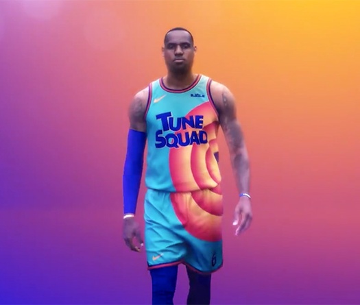 LeBron James hé lộ áo đấu xịn xò cho phim bóng rổ 'Space Jam: A New Legacy'