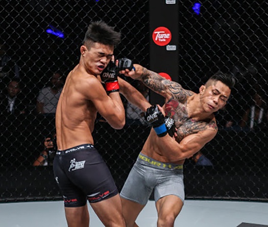 Christian Lee quyết tìm cơ hội phục hận Martin Nguyễn ở Featherweight