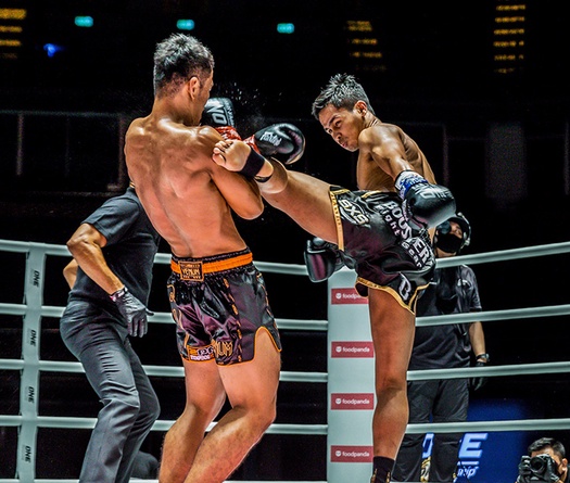 Sư đệ Buakaw đại thắng Sát Thủ Nhí ngày chào sân ONE Championship