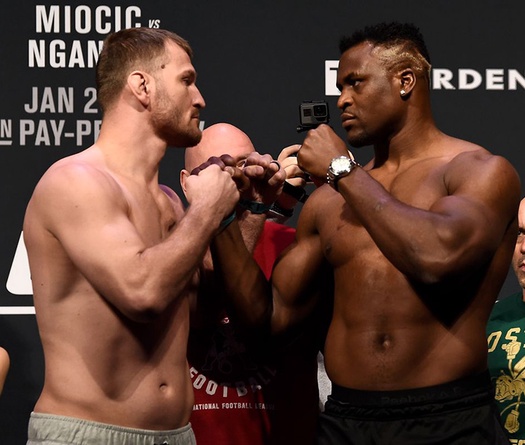 Cormier xác nhận giải nghệ, Dana White dành suất cho Ngannou