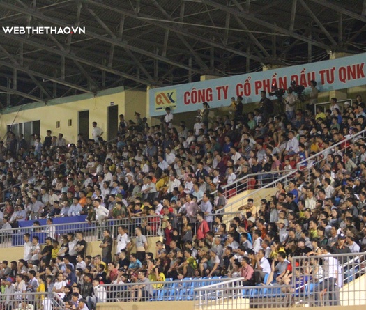 Quảng Nam đón 4.000 khán giả, SHB Đà Nẵng "chơi đẹp"