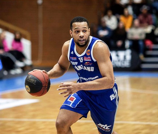 Wayne Martin, cựu trung phong Hochiminh City Wings đến châu Âu thi đấu