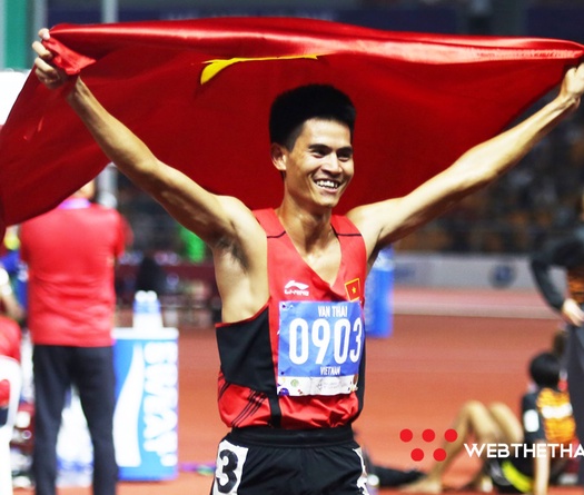 “Chàng trai ánh sáng” Dương Văn Thái và chuỗi bất bại đáng nể trên đường chạy trung bình