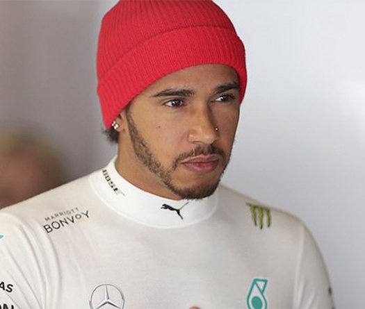Hồ sơ thể thao: Lewis Hamilton vượt qua tuổi thơ dữ dội như thế nào