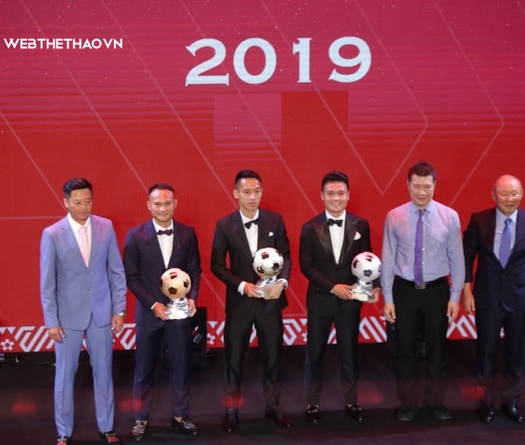 Đỗ Hùng Dũng đoạt Quả bóng Vàng Việt Nam 2019