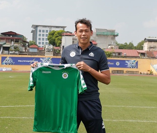 NHM lo Tấn Trường “bóp team” khi về Hà Nội FC