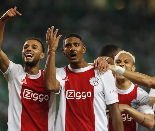 Tiền đạo của Ajax lập poker đầu tiên ở Champions League 2021/22