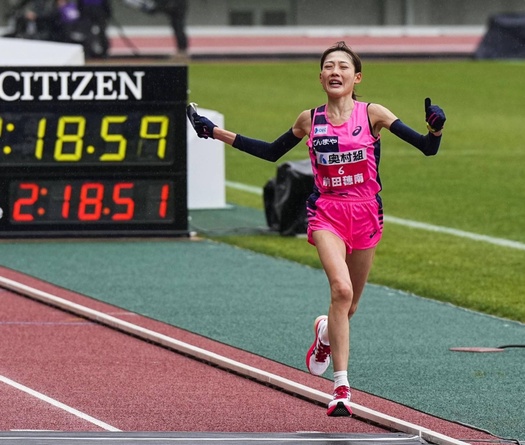Cô gái Nhật Bản phá kỷ lục châu Á chạy marathon