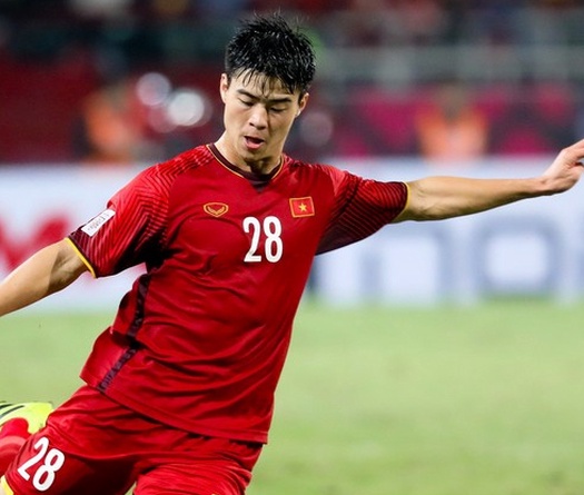 Asian Cup 2019: Những pha cản phá dũng mãnh của Duy Mạnh dù đổ máu trước ĐT Iraq