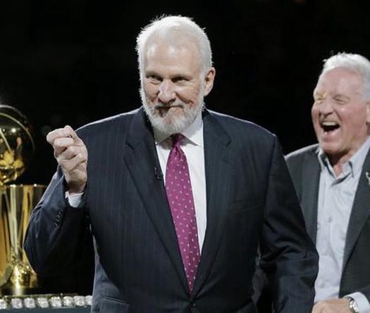 HLV Gregg Popovich lọt vào Top 3 vĩ đại sau chiến thắng trước Pistons