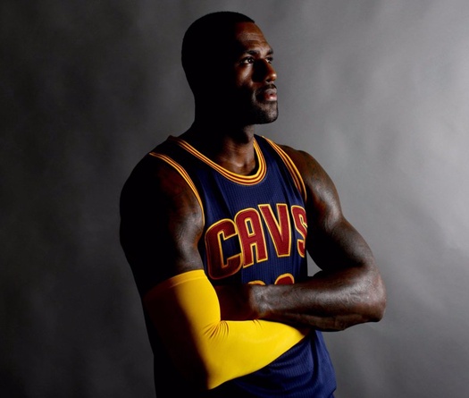 King James kiếm tiền và tiêu tiền sang chảnh như thế này đây