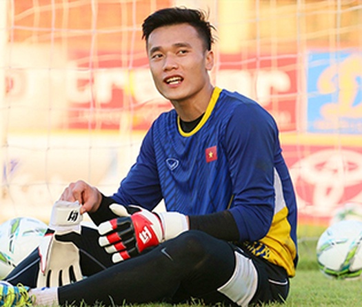 Thủ môn Bùi Tiến Dũng đứng trước cảnh thất nghiệp sau 1 năm hoành tráng ở Thường Châu