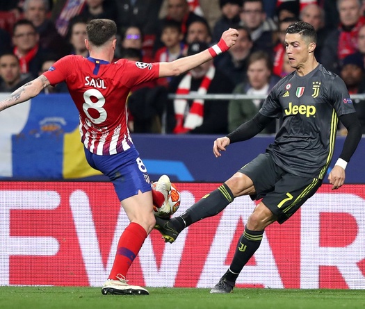 Số lần chạm bóng khó tin của Ronaldo trong vòng cấm và những điểm nhấn từ trận Atletico - Juventus