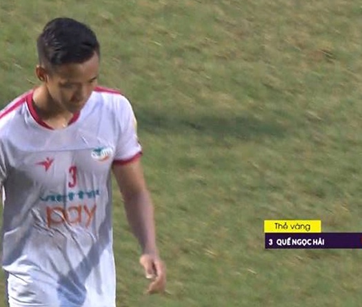 Nhìn lại tình huống Quế Ngọc Hải nhận thẻ đỏ trong trận SHB Đà Nẵng vs Viettel