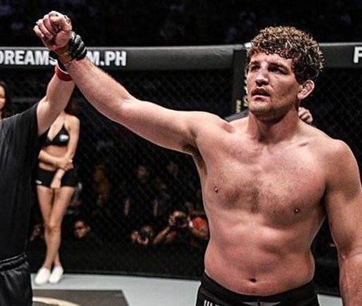 Ben Askren bật "chế độ nghiêm túc" cho UFC 235