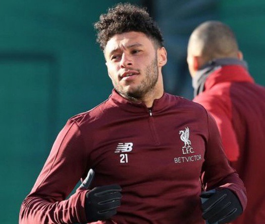 Liverpool có "đau đầu" khi ngôi sao Oxlade-Chamberlain trở lại?