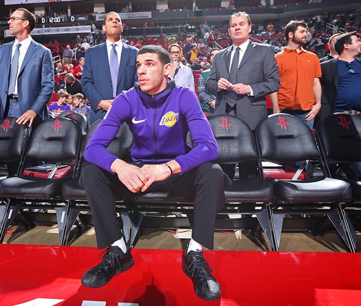 Lonzo Ball lần đầu lên tiếng về các tin đồn: Bị trade thì tôi đi thôi, gì mà căng?