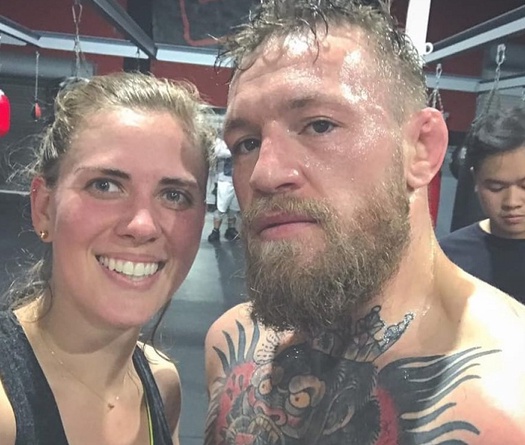 Conor McGregor trông chẳng giống "một võ sĩ đã giải nghệ"!