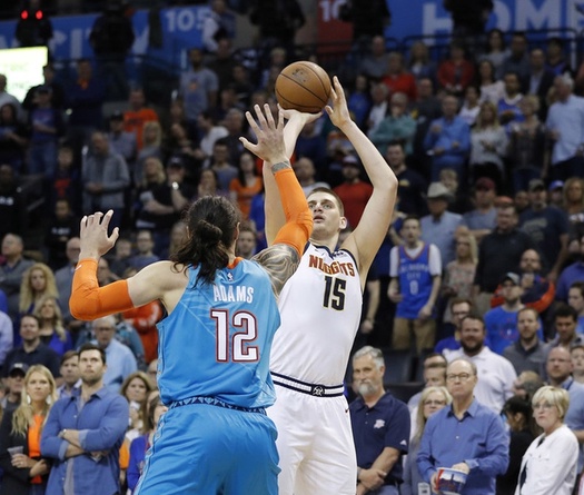 Giết Thunder ngay trên sân khách, Denver Nuggets tham vọng soán ngôi Curry và đồng bọn