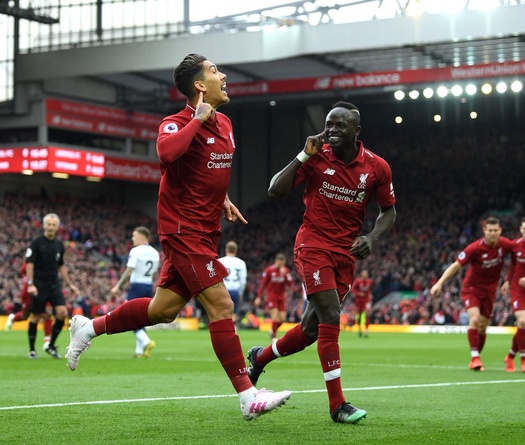 Salah lập công, kỷ lục của Robertson và những điểm nhấn trận Liverpool vs Tottenham