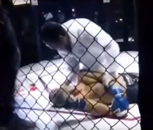 Võ sĩ MMA 22 tuổi qua đời sau khi bị knock out trên sàn