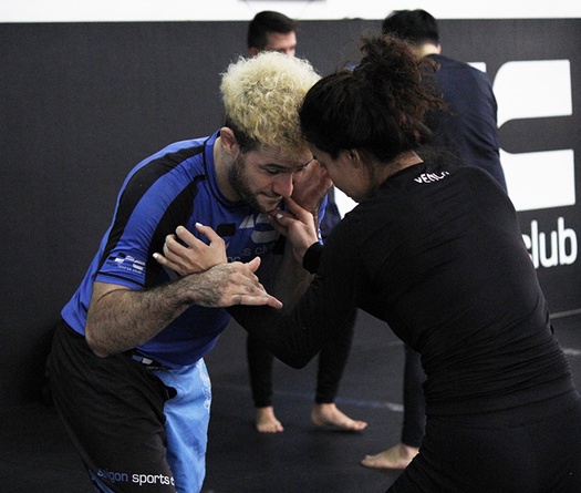 HLV Louis Williams: 'Người Việt học Ju-jitsu nhanh khủng khiếp'